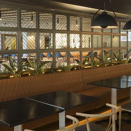 מלון Pillo & Leisure Club