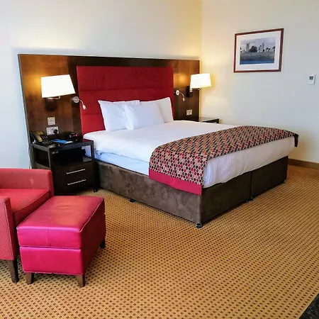 מלון Pillo & Leisure Club 4*