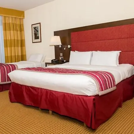 Pillo & Leisure Club מלון 4*