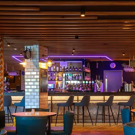 Ξενοδοχείο Pillo & Leisure Club Άσμπερν