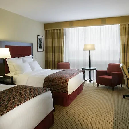 Pillo & Leisure Club 4* Ashbourne