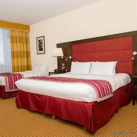 Pillo & Leisure Club 4* Άσμπερν