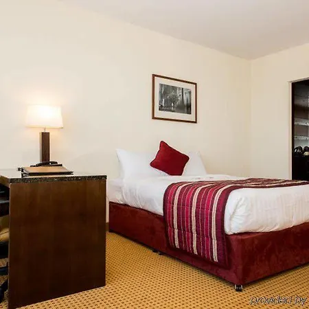 Pillo & Leisure Club 酒店 阿什本