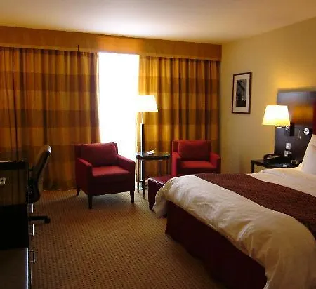 Pillo & Leisure Club 4*