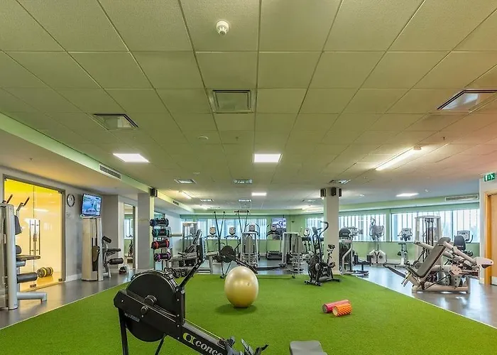 Pillo & Leisure Club آشبورن