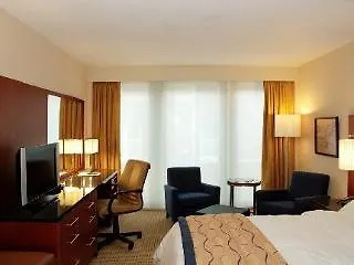 Pillo & Leisure Club 4*