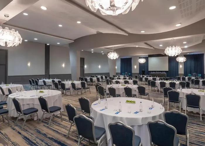 Pillo & Leisure Club 4* Ashbourne