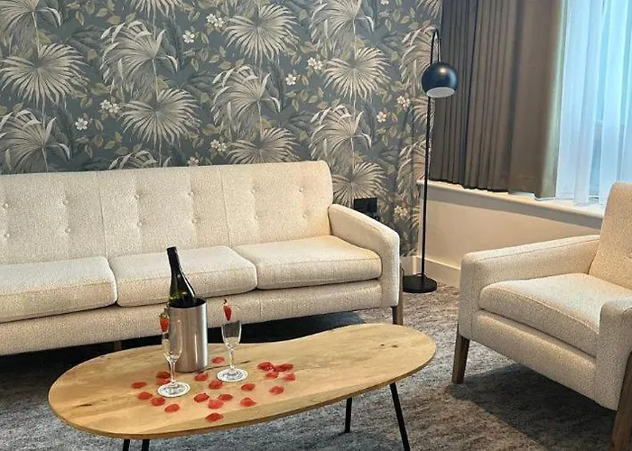 Pillo & Leisure Club Ашборн