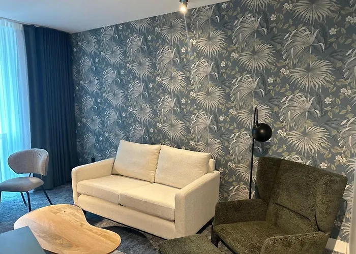 Pillo & Leisure Club Hotel