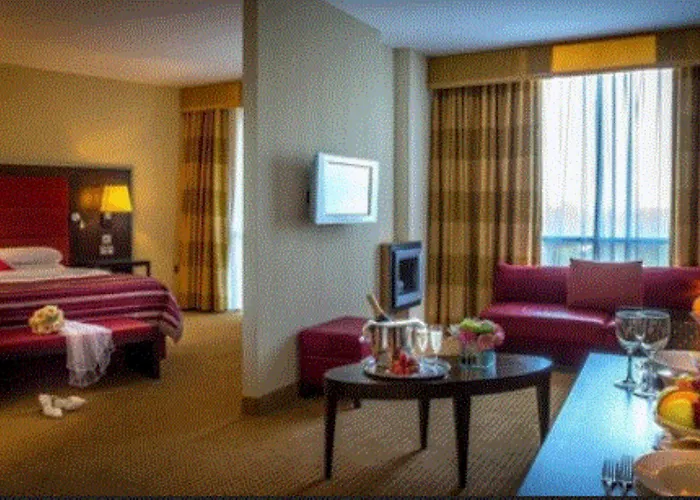 Pillo & Leisure Club