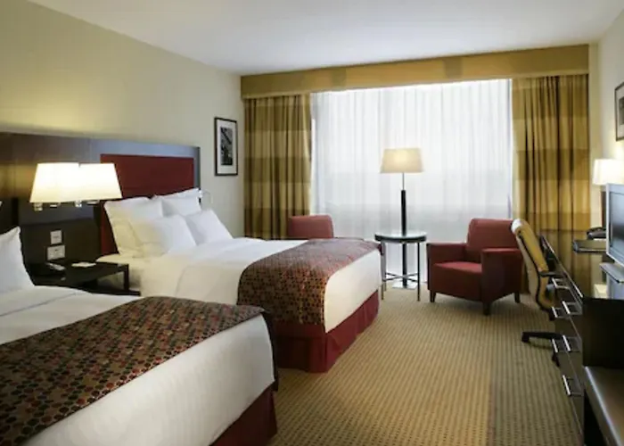 Pillo & Leisure Club Hotel 4*