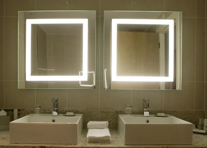 Pillo & Leisure Club Hotel 4*