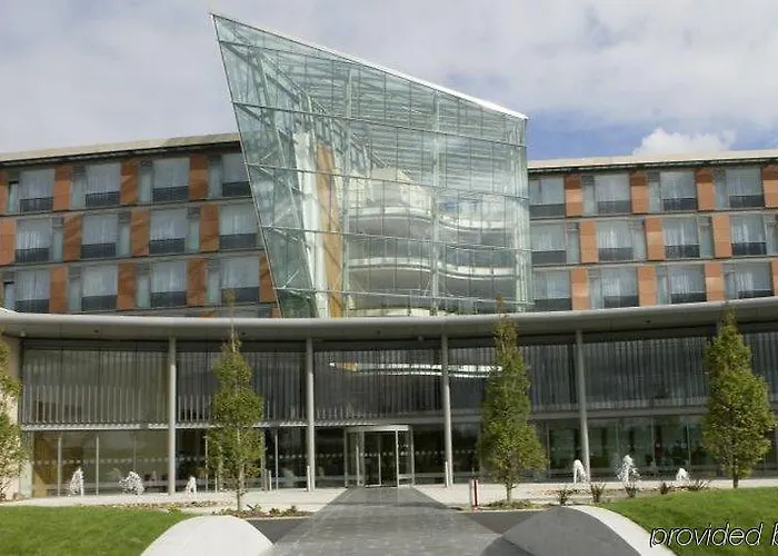 Отель Pillo & Leisure Club