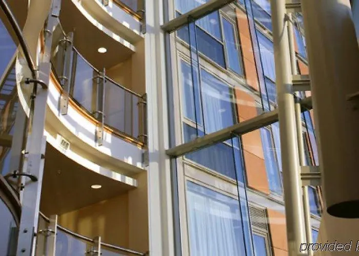 Pillo & Leisure Club Szálloda Ashbourne