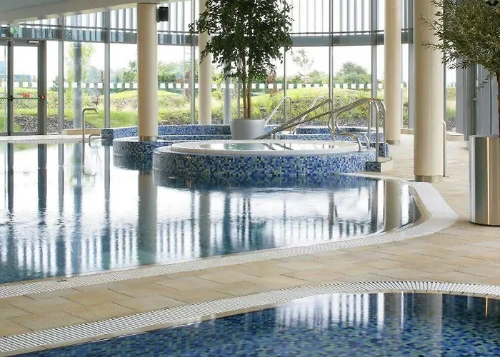 Pillo & Leisure Club فندق آشبورن